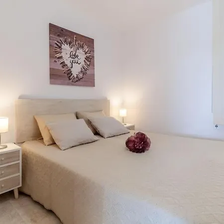 Apartment 50 Meters From Cala Crancs- Terrace And Seaviews *